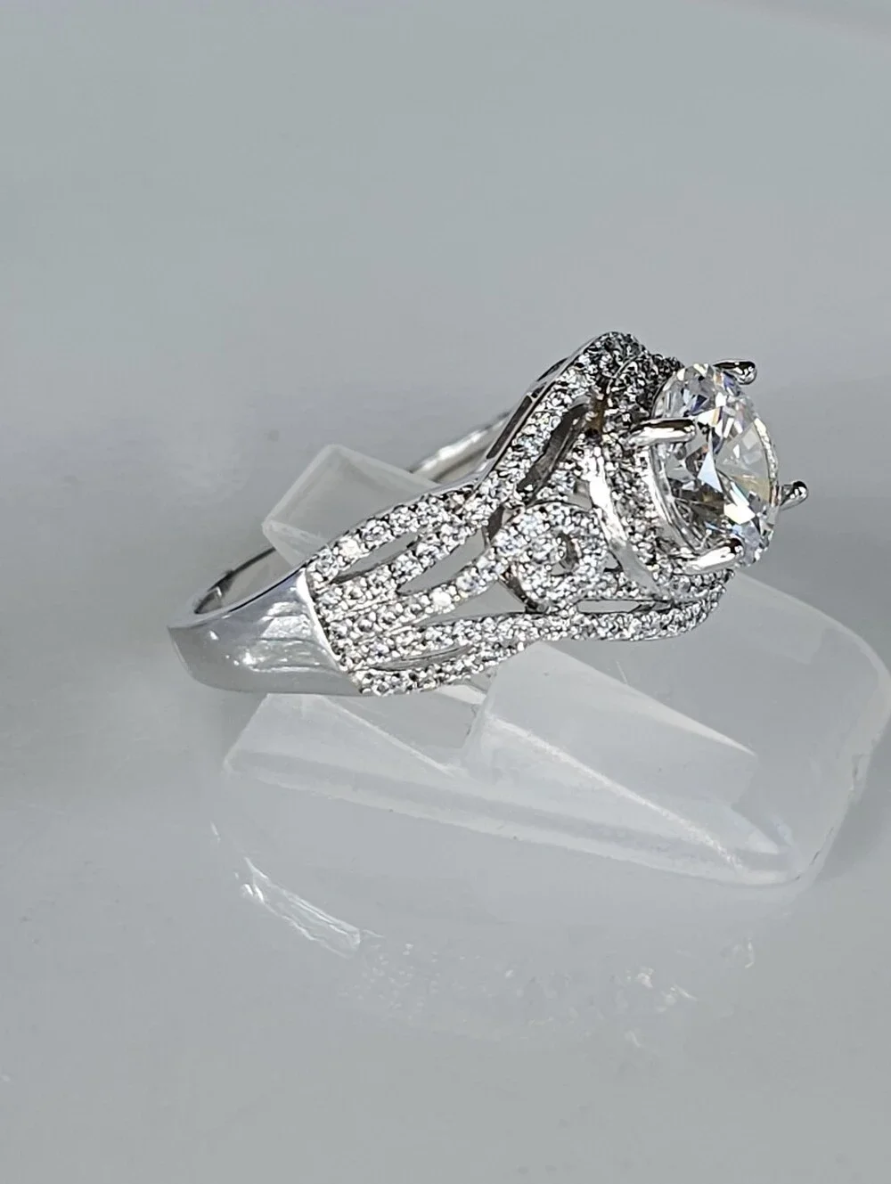 Sparkling 4.72 Carat Diamond Simulant Ring Sterling Silver Rhodium Overlay Sz 8!